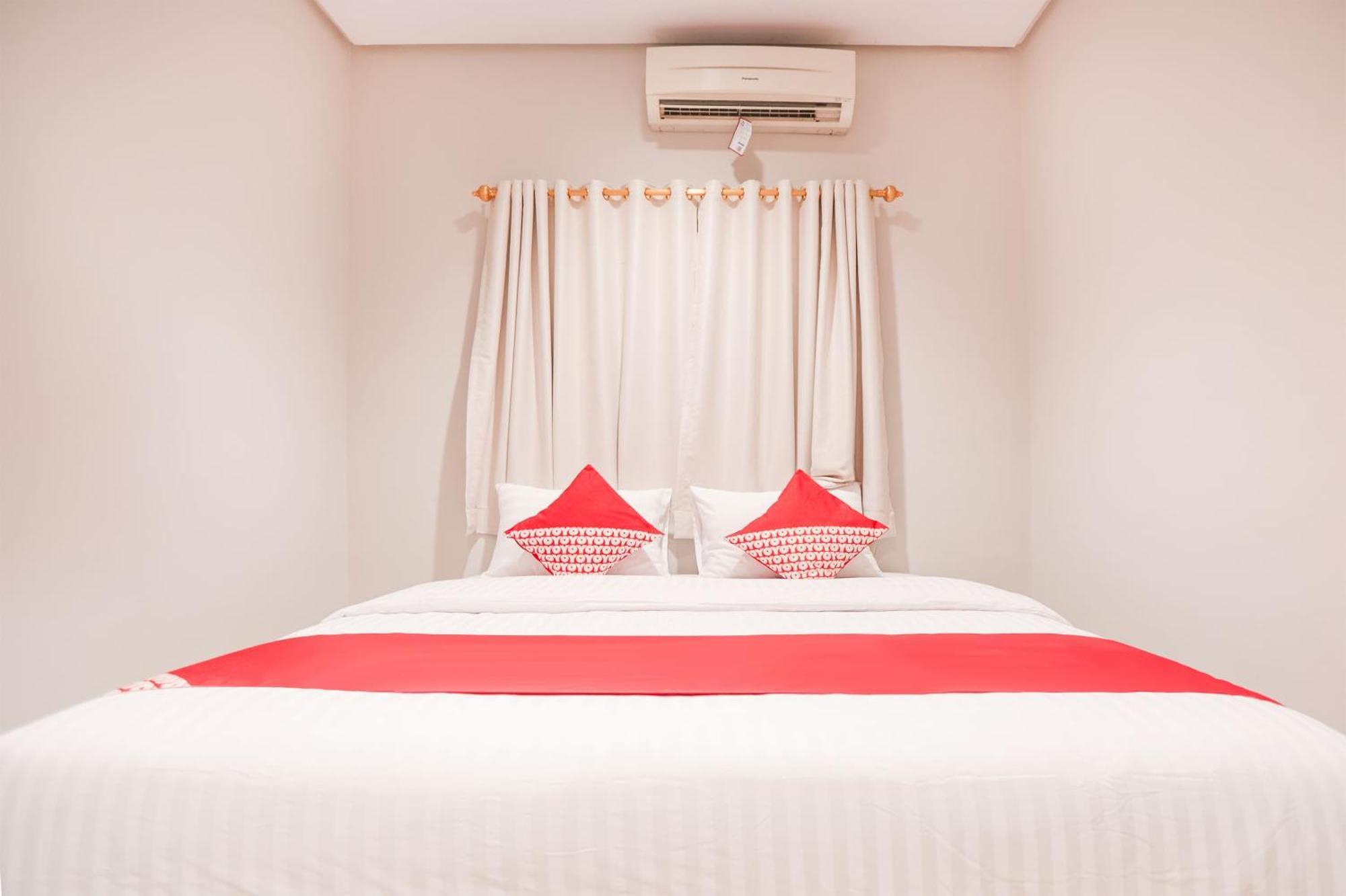 Oyo 148 Cempaka Place Homestay Jakarta Exterior photo